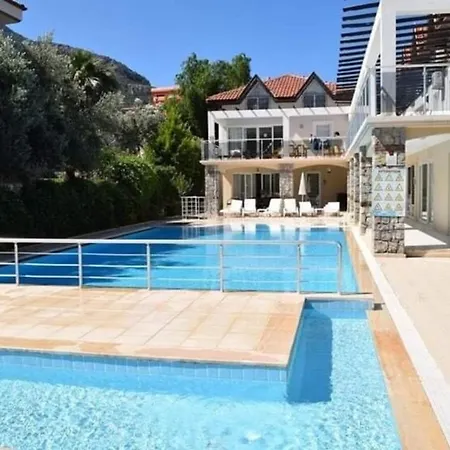 Stunning 2-bed Orka Olivia In *
